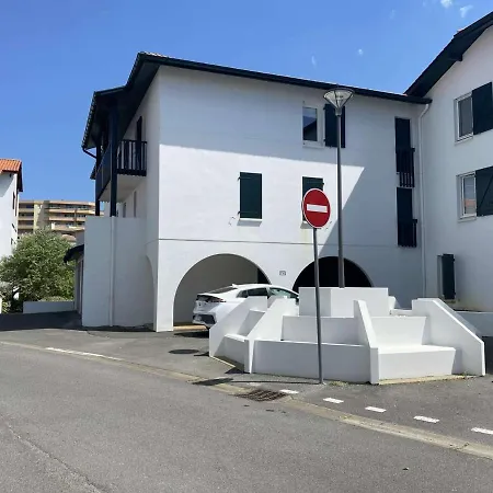 Apartment Biarritz, 4 Pieces, 6 Personnes - Fr-1-248-50 *